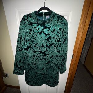 VENUS Green Long Sleeve Dress